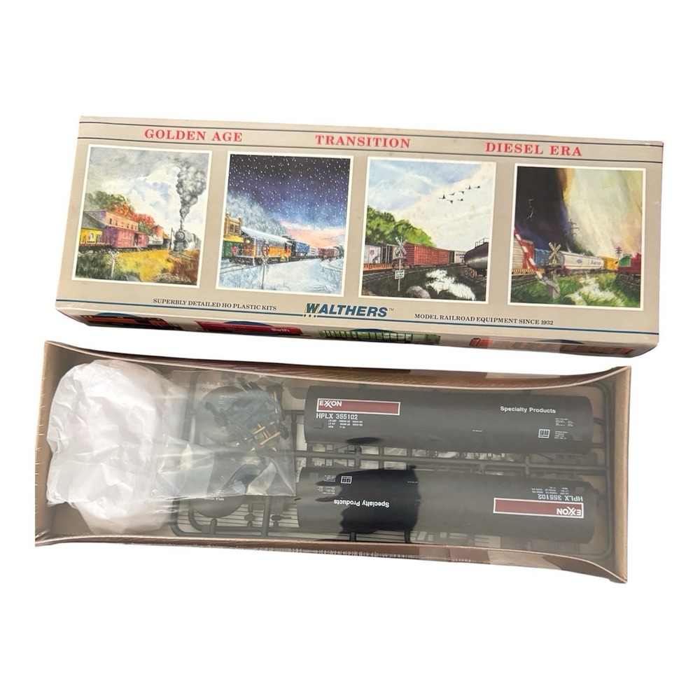 Walthers HO Scale Exxon HPLX 355102 Tank Car Plastic Kit Golden Age Transition
